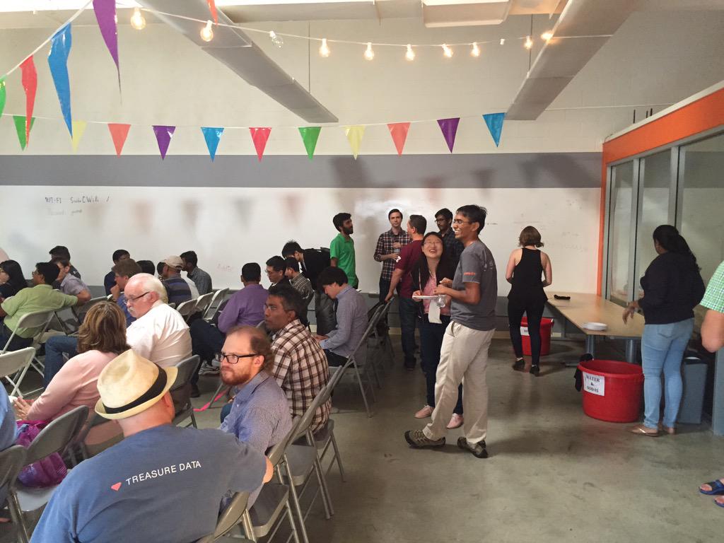 cdapio's tweet image. Great turnout at the #BigDataApplication meetup @CaskData HQ. Need more pizza!