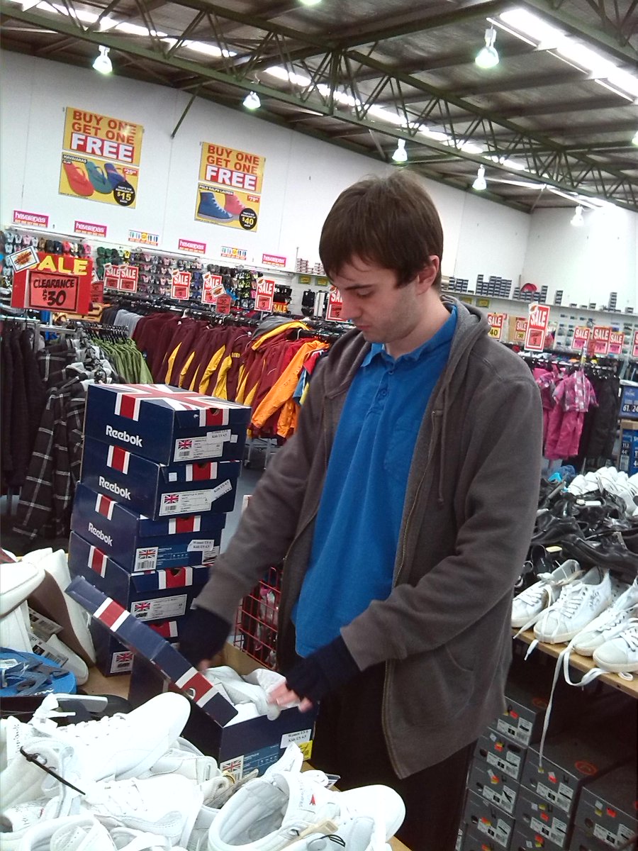 paul's shoe warehouse