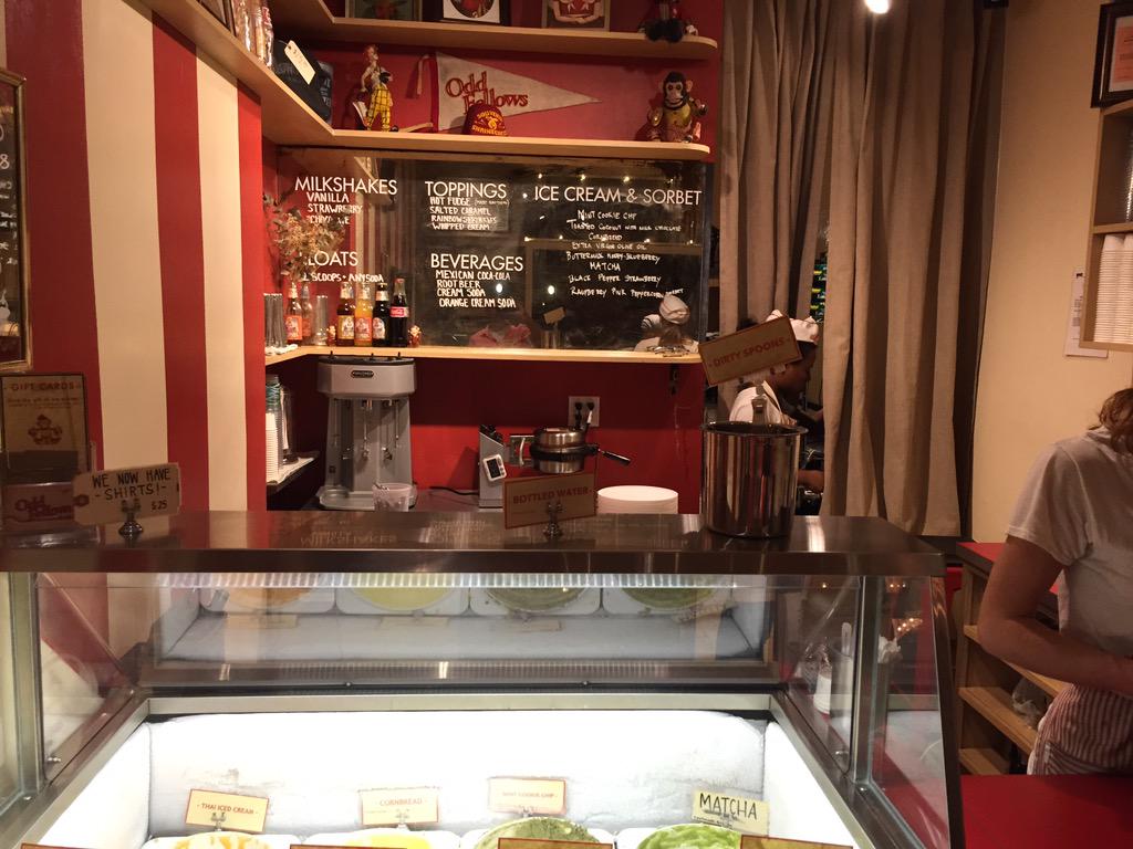 Tiffins's tweet photo. Great ice cream at NYC. Perfect flavours - we tried honey buttermilk blueberry. @oddfellowsNYC http://t.co/AaTwTNAmJa