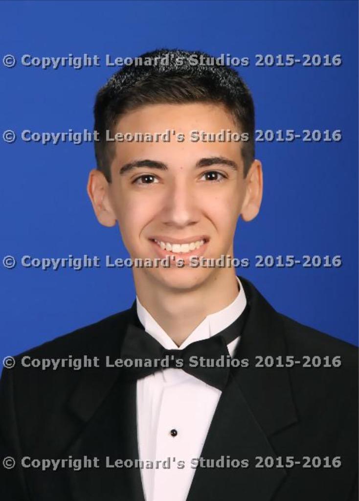 tony_habe's tweet image. Senior Year lets go! 🎓🎉