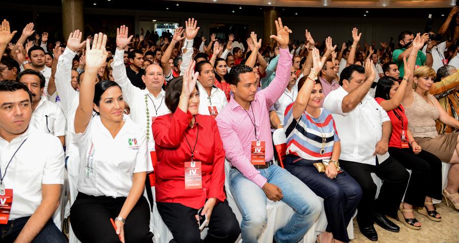 ArletMolgoraG's tweet photo. Durante el #ConsejoPoliticoEstatal dl @PRI_QROO en el cual respaldamos a @MFBeltrones y @CarolinaMonroy_ | @betoborge http://t.co/9rmpvqbvxD