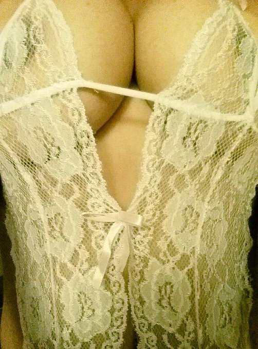 Only 30 minutes left!!! Get all content on mgf for $10!! #pornsale #lingerie #lace http://t.co/p7fqGhA6DD<a href="/tag/lingerie"class="tags"><span>#lingerie</span></a><a href="/tag/lace"class="tags"><span>#lace</span></a><a href="/tag/pornsale"class="tags"><span>#pornsale</span></a>