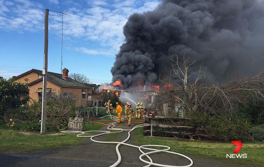 7NewsMelbourne's tweet photo. UPDATE: Fire crews have worked to contain a fierce shed blaze, which is now under control. @CFA_Updates http://t.co/NqucvQY15c