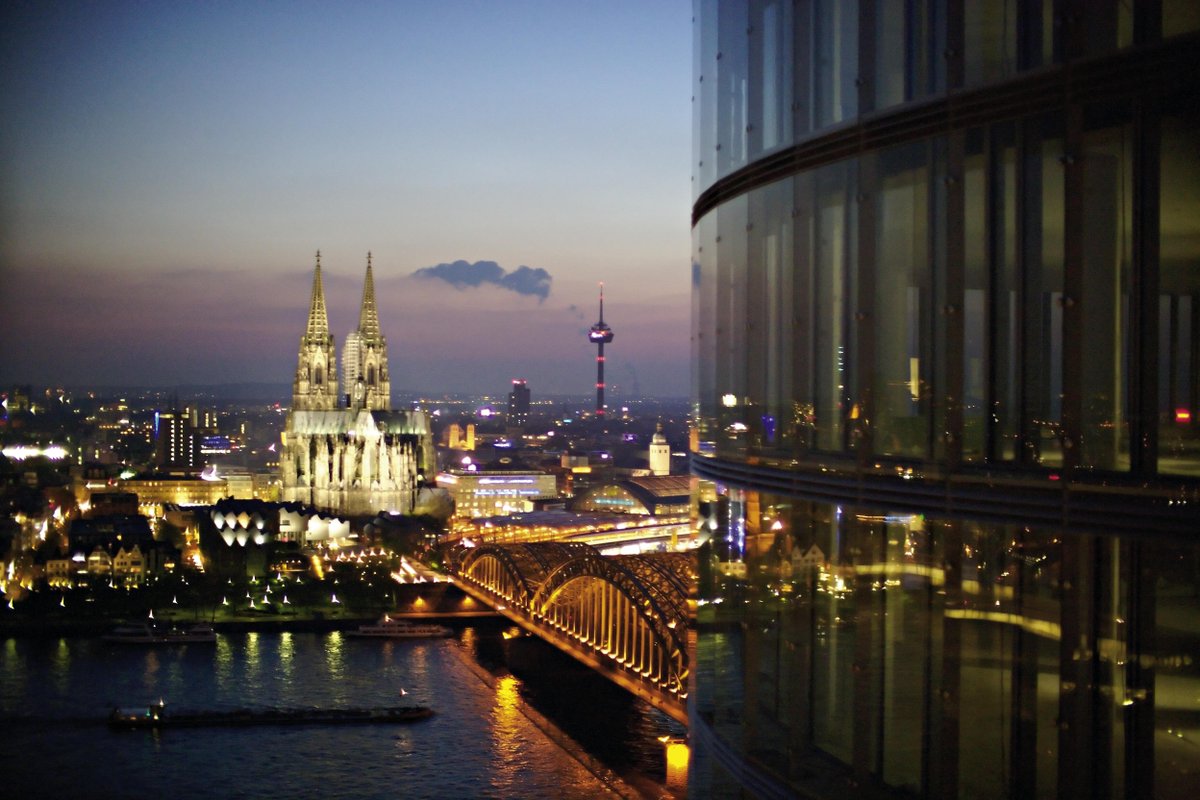 Wir sind endlich auch auf Twitter! #KölnSKY #Köln #Veranstaltungen #besteAussicht