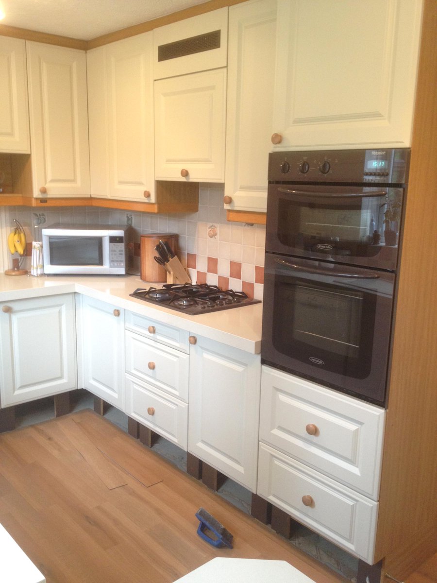 ddbarnham's tweet image. Door style Palermo in Matt Mussel + a fabulous quartz overlay worktop. Tired #kitchens love our #makeovers #barnham