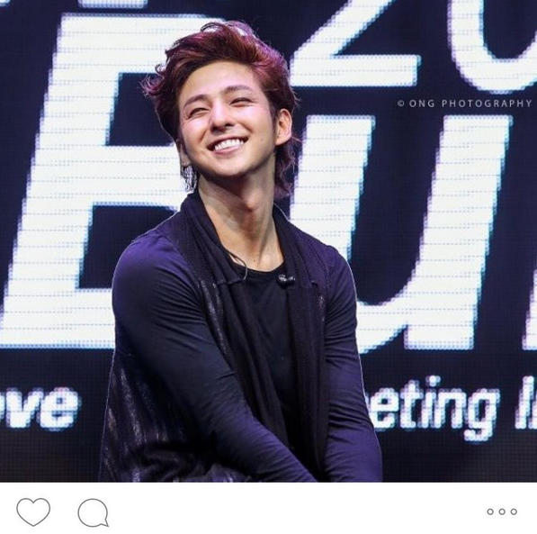 soompi's tweet photo. #KimKiBum of #SuperJunior Says Thank You and Goodbye to SM Entertainment http://t.co/ayHnbwKzWA http://t.co/tPLiFMYC4R