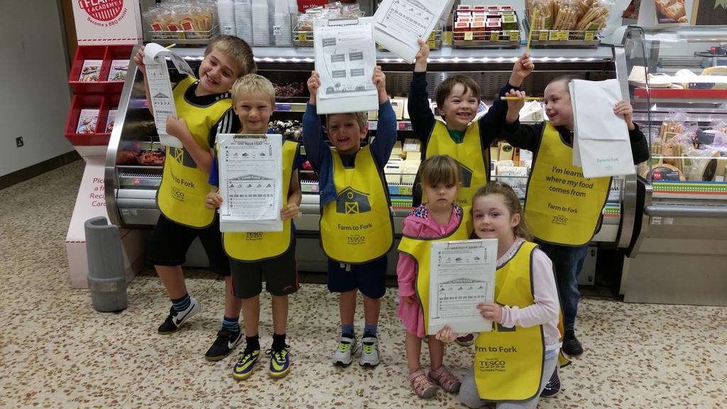3404_community's tweet photo. Summer holiday farm to fork went down well yesterday @stevepdillon #WWOW http://t.co/aKpBnjgz4Z