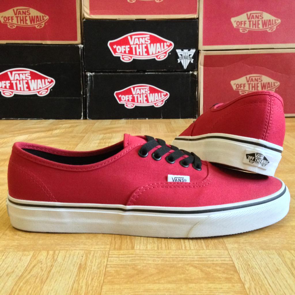 Vans Authentic
Sz : 7, 8, 9, 11 US
ORIGINAL-BNIB
Order? Cek di BIO

<a href="/OriginalshShoes/">IG : OriginalshShoes</a> <a href="/Shoe_Saddle/">Shoe Saddle Factory</a> <a href="/sepatuduatiga/">Sepatu Dua Tiga</a>