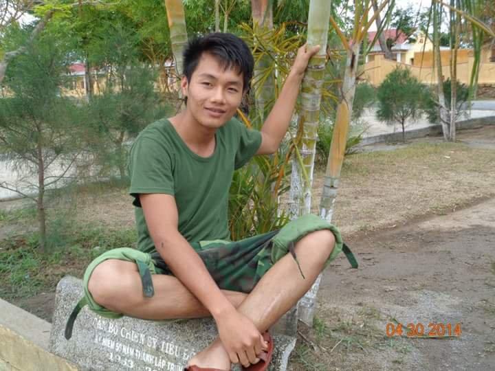hungculy1994's tweet photo. - Vợ chửi là ca hát .!!
- Vợ tát là thể thao .!!
- Vợ đạp xuống ao là đề cao tinh thần bơi lội ...
- http://t.co/KjPsB69qR5