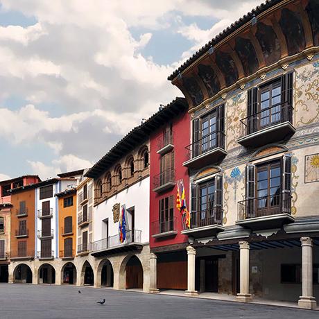 <a href="/MeGustaAragon/">MeGustaAragón</a> Nos ayudáis? #PlazaMayorGraus #Aragón #MejorRincon2015 guiarepsol.com/es/turismo/el-…