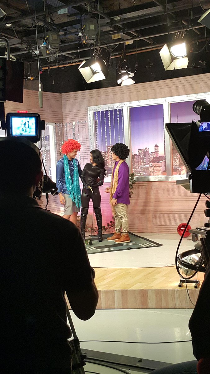 Siang Taping @MNCMusicChannel , kereen acara nya... host nya ngangenin banged 😀 sukses selalu buat semua crew 😗