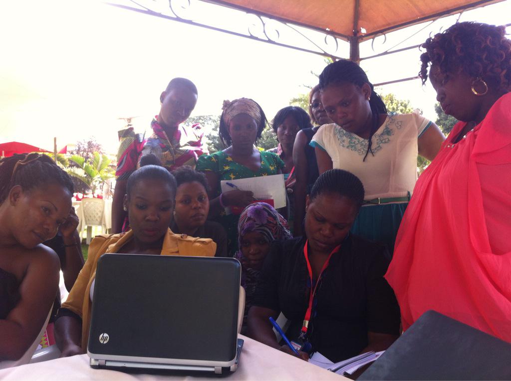 ASchreij's tweet photo. Session on M&amp;E. How do you measure social change? With @BoiModungwa #bodiesUnbound http://t.co/MY4BO7cVsl