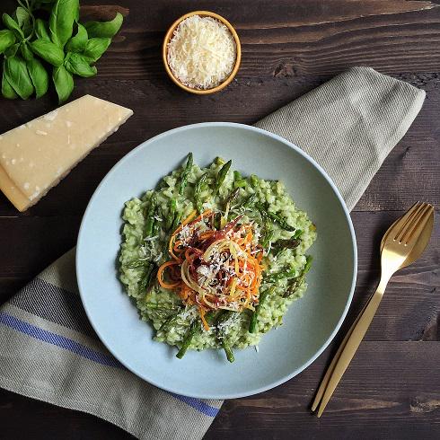 cravingsinams's tweet photo. #Asparagus &amp; #Basil #Risotto with Rainbow #Carrots
http://t.co/Jnk2Y1Hx3p http://t.co/9eD6vlQTPQ