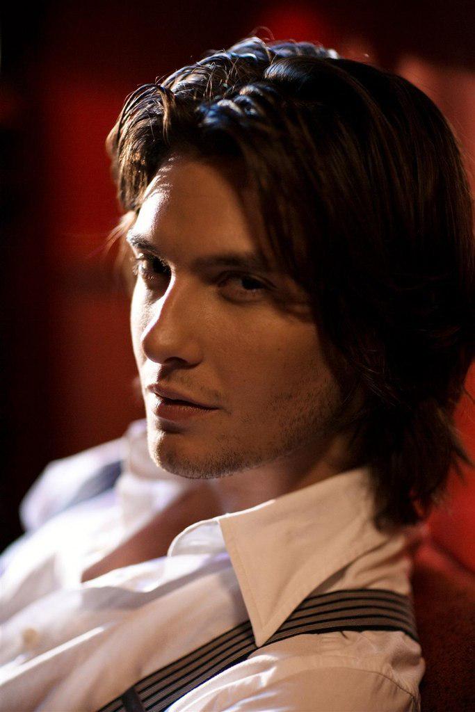Ben Barnes Happy birthday!! You are very beautiful      