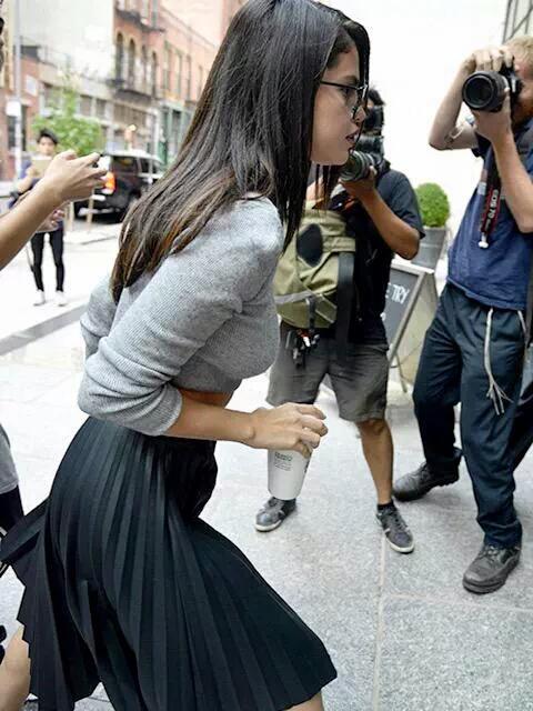 maramelrefai's tweet image. My queen 👑 #GoodForYouVMA
She is flawless..so beautiful
lets do this 4 Sel ❤
She deserves to win..tweet and retweet