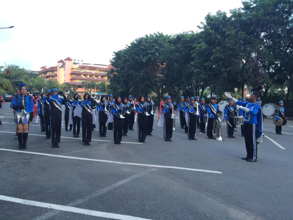 bbdcbatam's tweet photo. BBDC XXI / 2015 | Upacara Taptu &amp; Pawai Obor | Jodoh - Nagoya | 16 Agustus 2015 #BBDC #BBDCMoments #MBActivity http://t.co/LJbQpzEd0z