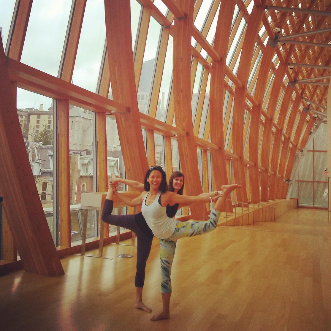 only1phoenixx's tweet photo. Rise and shine ☼ Invigorating #yoga sesh in the beautiful #GalleriaItalia @agotoronto w/@aelford77! #OakleyActive http://t.co/cjfglNGmjS