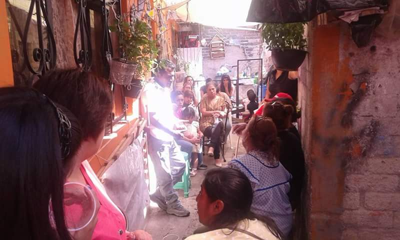 SergioReyesRs's tweet photo. Conversando con Grandes Amigos es un Gusto y un Placer Trabajar con ellos y para ellos #YoSoyVinSo #VinSo http://t.co/KkRAke1cZO