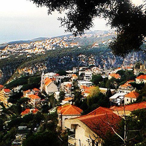 NicheEscapes's tweet image. Credit @ghjhh326 via Instagram #nicheescapes #beitchabeb # lebanon # #photos #perfection # old# #houses #livelovele…