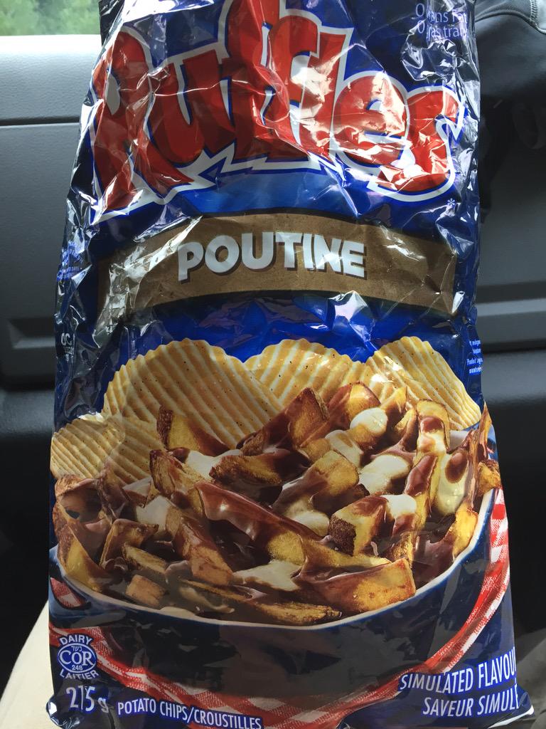 roysy96's tweet photo. Only in Canada, Am I upset about it? Absolutely not! #PoutineChips http://t.co/46AJWiN2TI