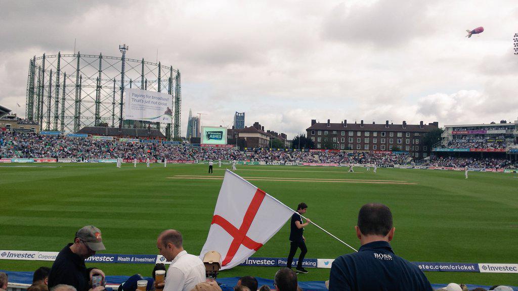 Lord_Arse's tweet image. Seems like  good day to bunk off work and watch some Ashes! #cricketon #notificationsoff