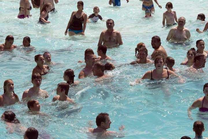 Global_Montreal's tweet image. How are you fighting the heat this week? glbn.ca/R8rLO #Montreal #Montrealheat #Montrealweather #summer