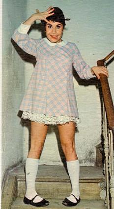 jjaviervazquez's tweet photo. Me sé diálogos de sus obras de memoria. Me he reído muchísimo con Lina Morgan. La recordaremos con una sonrisa. http://t.co/0EyqzE0EoE