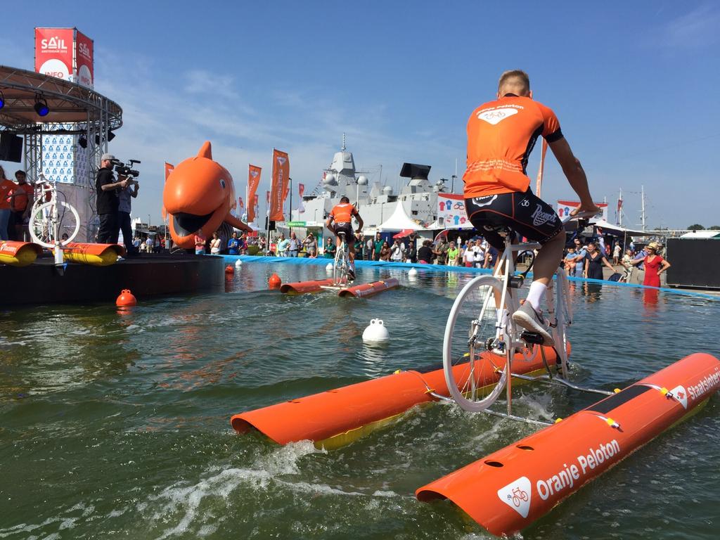 roompot_charles's tweet image. Eerste uitslag: Tim klopt Johnny... Doe jij de komende dagen ook mee? #SAIL2015 #NKwaterfietsen