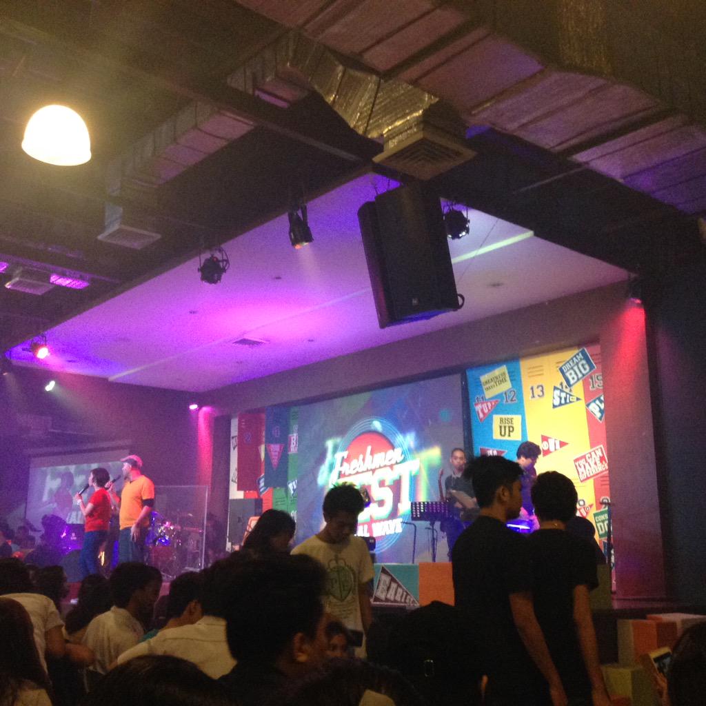 ItsLanceslide's tweet photo. #freshmenfest last night was a blast 🙊 yeng 😍 http://t.co/9VRNJhM3lG