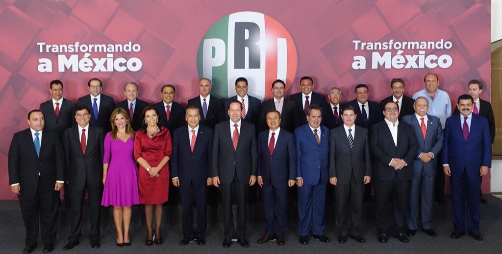 MFBeltrones's tweet photo. Gracias a los gobernadores y la gobernadora de mi partido, por su solidaridad con @CarolinaMonroy_  y conmigo http://t.co/mlZsN7mXBp