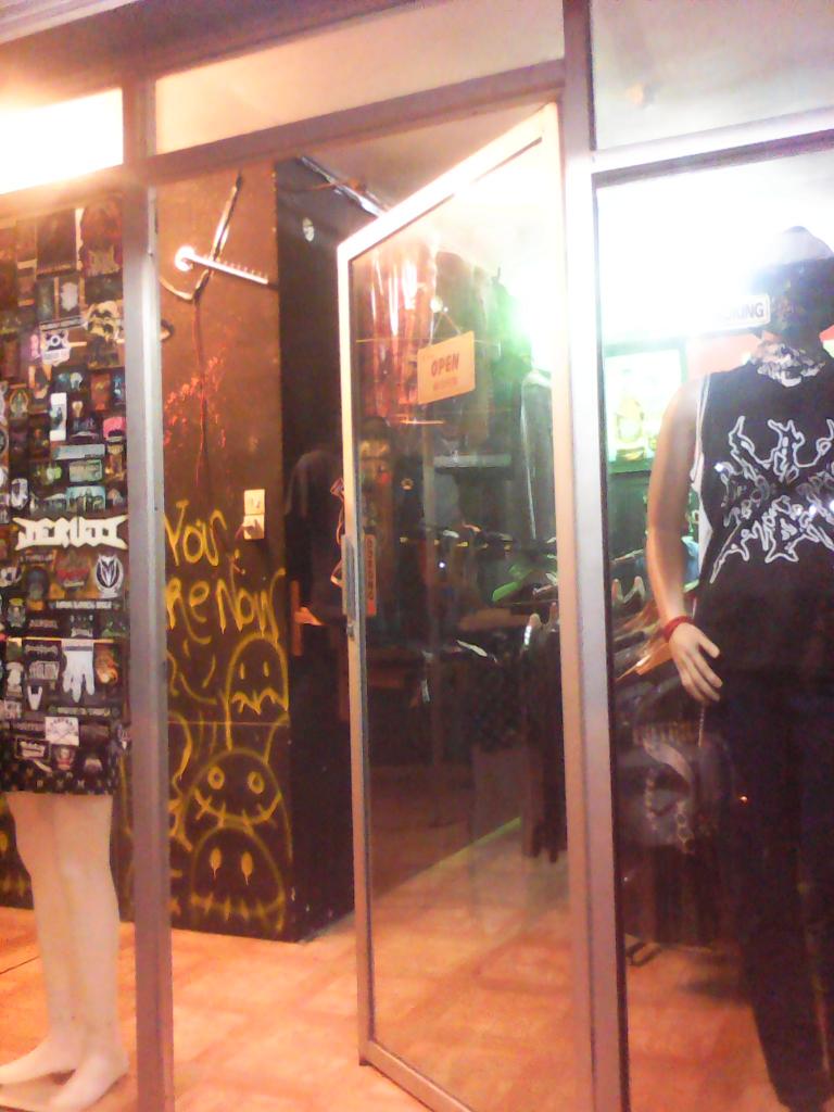 Yuukkk guyyssss mari merapat ke markas kita