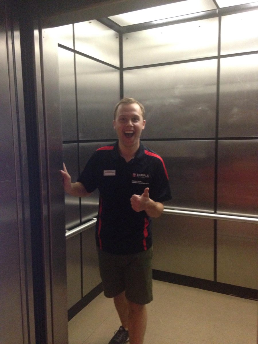 TUJWhite's tweet photo. RA Billy is excited for move-in! #TUjwhite #owllife #templemade #classyinwhite http://t.co/mYVQ6xTUtE