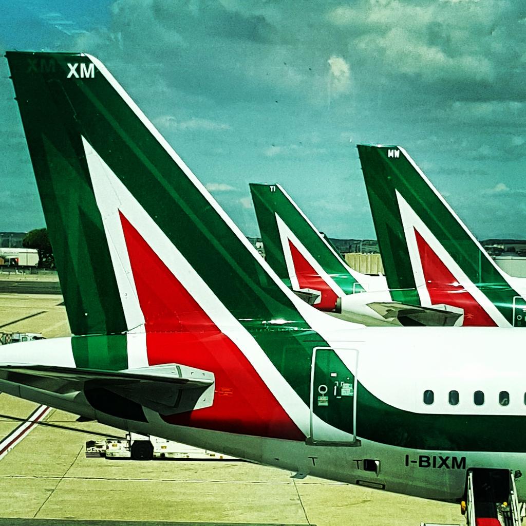 ANDREAMERE's tweet photo. Now... Roma #alwaysinflight #roma @Alitalia @Dreamsteam_it http://t.co/NNQwhmHou2