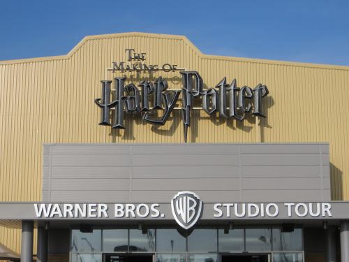 Hogwartssite's tweet image. Warner Bros confirma que 'Animales fantásticos y dónde encontrarlos' se está rodando en los estudios de Leavesden.