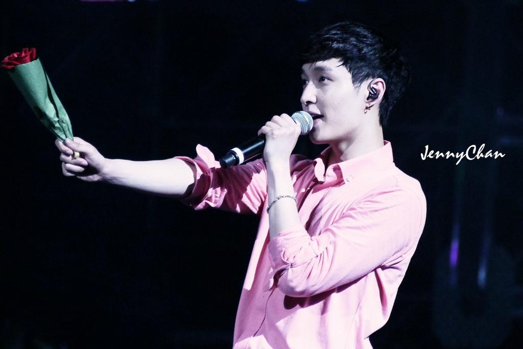 JennyChan
ww2.sinaimg.cn/large/de54cd04…