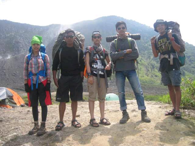 Ferisabarna91's tweet photo. Udah gatal gatal kaki pengen mendaki lagi http://t.co/NVL5lABPY5