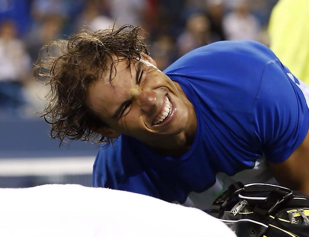 Arni_Abd's tweet photo. This expression is new! Anyone knew what happened here? #rafaexpression http://t.co/JSmQYAekfG