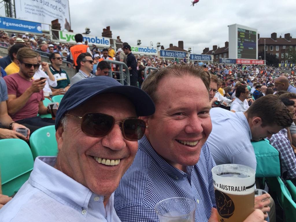 jeffmostyn's tweet photo. With the @afcbournemouth legend Mark Luther at the Oval #sixpints total respect http://t.co/0xayvZyf5m