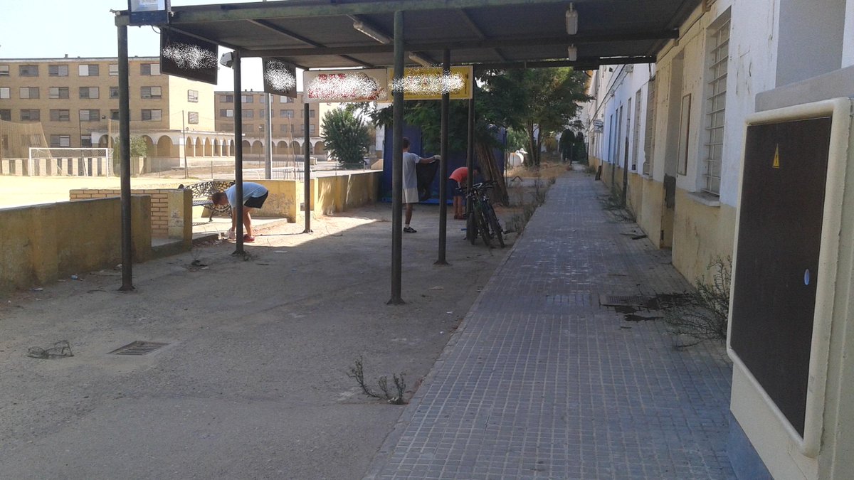 El <a href="/CDEinstein/">CD Einstein</a> colabora con la limpieza y mantenimiento de las Instalaciones del Psiquiátrico de Miraflores.