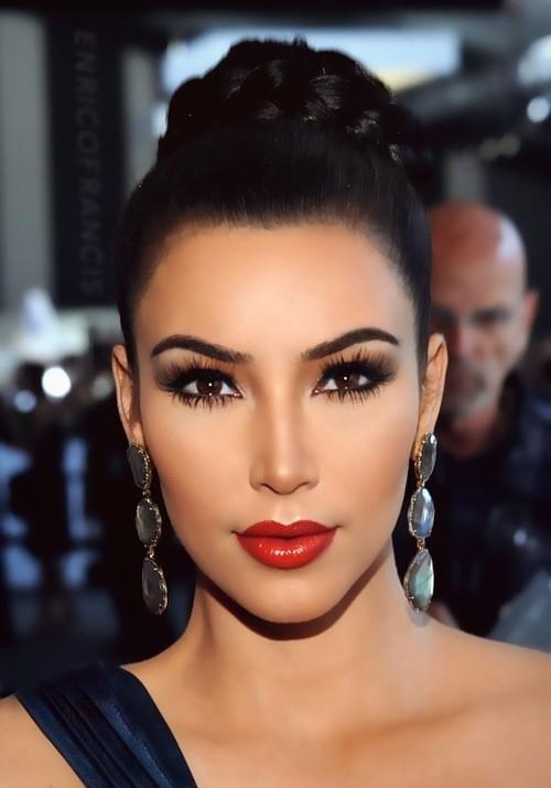 depinto1at's tweet photo. Make up wow! @KimKardashian http://t.co/j0SldQaH94