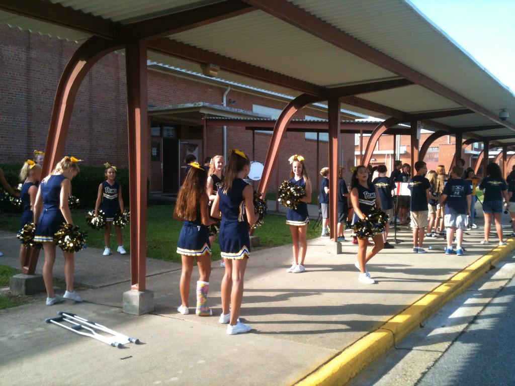 MBrianaJennings's tweet photo. Good Morning, Panthers! Excited to meet my new sixth grade students! #PantherPride #Grade6Transition @PAMSPrincipal http://t.co/tJAWiWMDkI