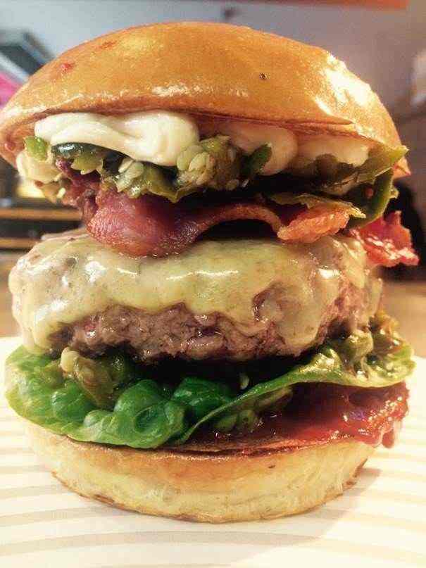 Fuel for the hunt. 15 Burgers You Must Eat In London if you're #geocaching. 
buzzfeed.com/ailbhemalone/b…