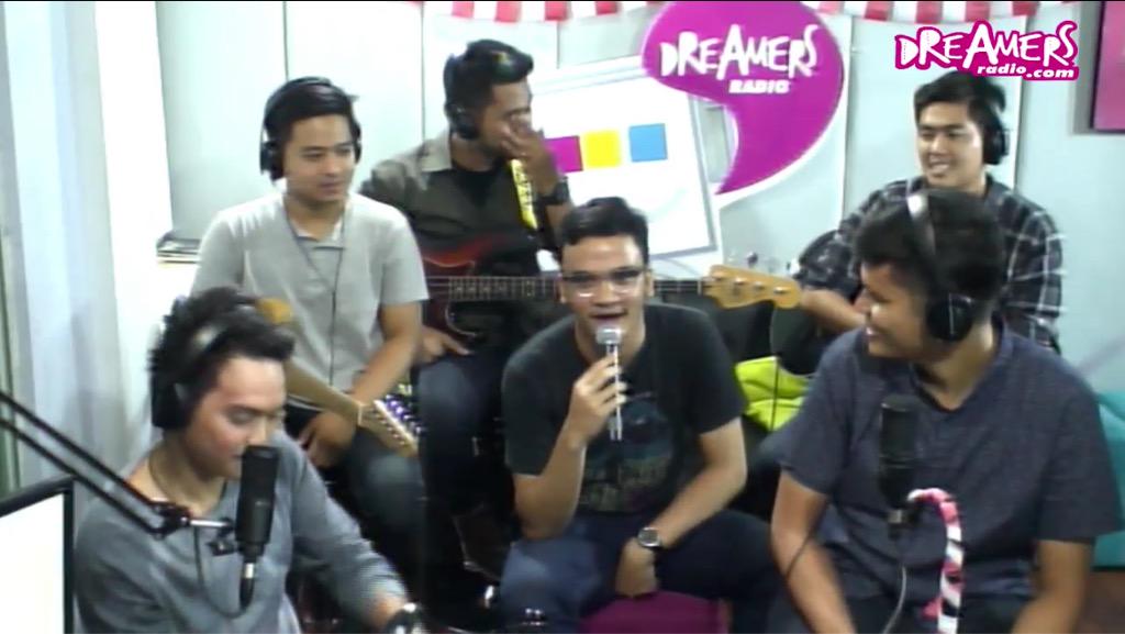 DreamersRadioID's tweet photo. Siap2 pemenang #DreamersKemerdekaan Haq akan nantangin @lighttrueband di #ShowCase  on http://t.co/h219JHuAIE http://t.co/7KoQ4e1ivb