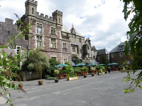 Craig Y Nos is one of the leading castle wedding venues in the UK &amp; it’s not hard to see why ow.ly/R7fkt