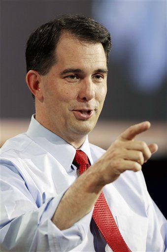 WiStateJournal's tweet photo. #ScottWalker ignores wishes of teacher who asked him to stop telling her story http://t.co/APwarRU6wC http://t.co/gaFIXV0yO6
