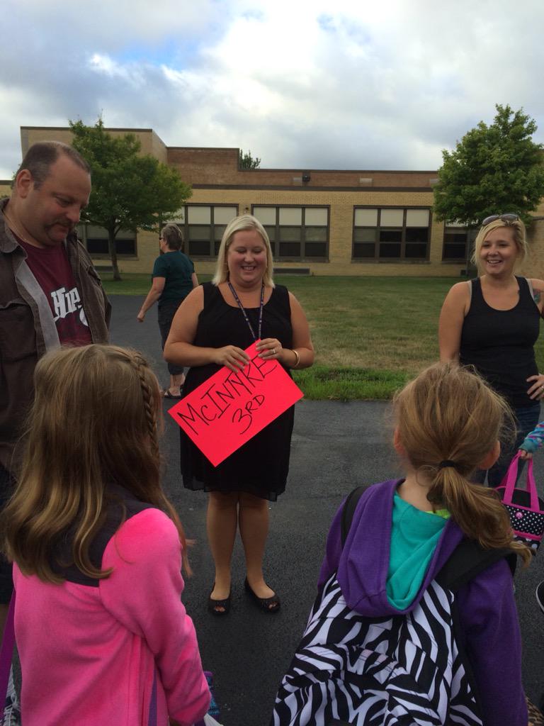 Andrea51557's tweet photo. More first day excitement at Covington!! #1dayD123 http://t.co/hKqbMVAWvU