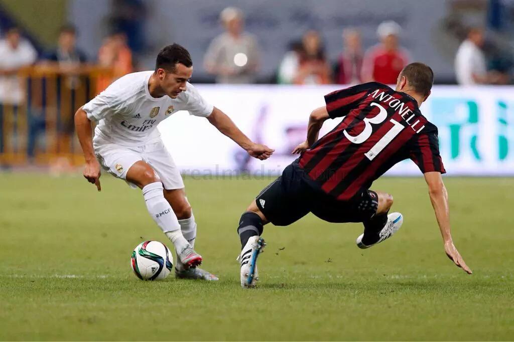 qqshine789's tweet photo. look at your finger @Lucasvazquez91  so cute！！！！！ http://t.co/tSWbVyo8Bh