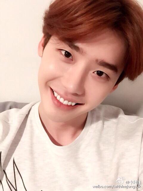 LeeJongsukID's tweet photo. Lee jongsuk weibo update http://t.co/RFi7JHXOa6