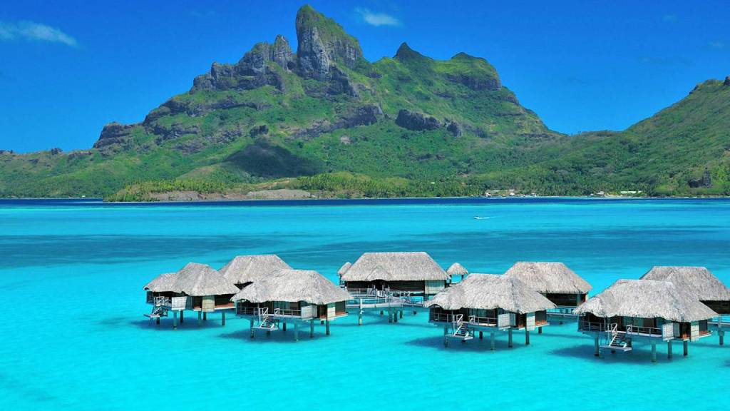 breannajwilson's tweet photo. 10 Overwater Bungalows I'd Give My First Child For #AndIMeanIt

Read: http://t.co/7EiBX39Glx http://t.co/Kzqc6VImG7