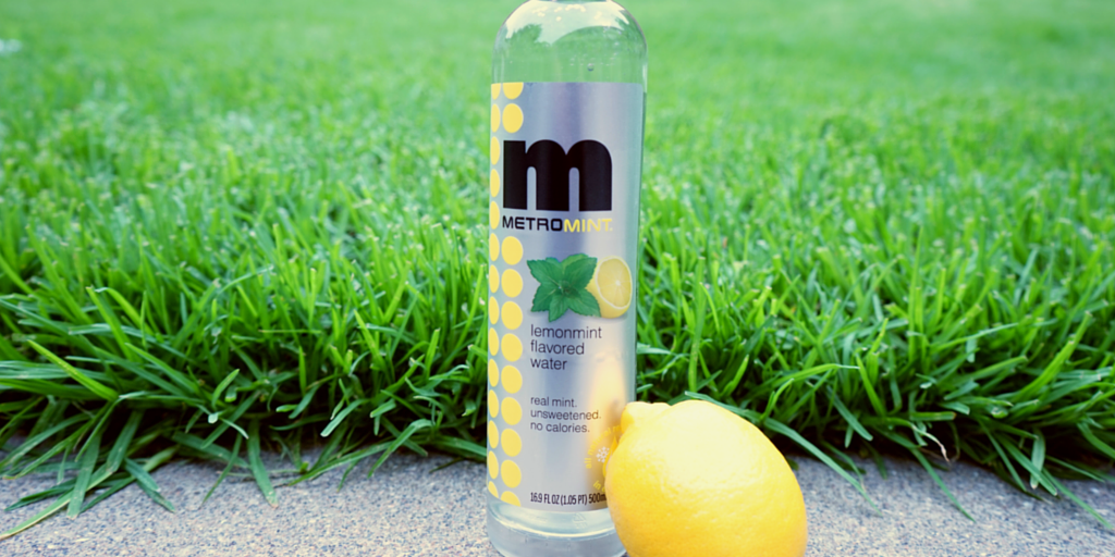Metromint's tweet photo. Happy #NationalLemonadeDay! How are you celebrating? http://t.co/hYMolp5sZ1